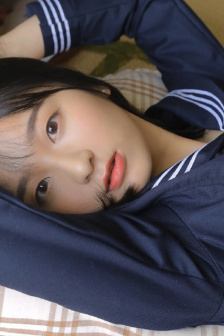 小向まな美